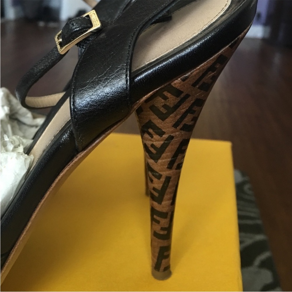 Fendi Elegant Black Peep-Toe Heels